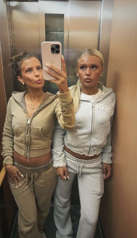 Stockholm Girls, Saga Stq, Swedish Outfit, Scandinavian Makeup, Track Suit Outfit, Vinter Mode Outfits, Makeup Glowy, Ethereal Style, Swedish Girls