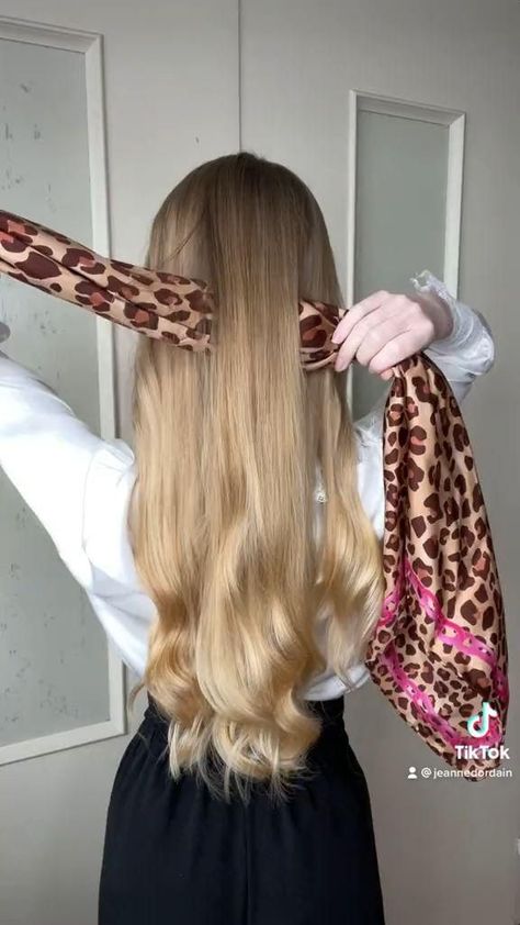 Bouncy Hairstyles, Party Hairstyle, Romantic Party, Summer Cut, Summer Haircuts, Hair Scarf Styles, Peinados Fáciles Para Cabello Corto, Curly Waves, Hair Stylies