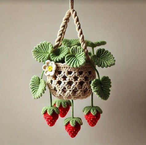 Crochet Plants And Flowers, Strawberry Accessory, Crochet Strawberry Plant, Strawberry Room Decor, Cute Crochet Strawberry, Crochet Room Decor, Strawberry Room, Nature Crochet, Crocheted Strawberry