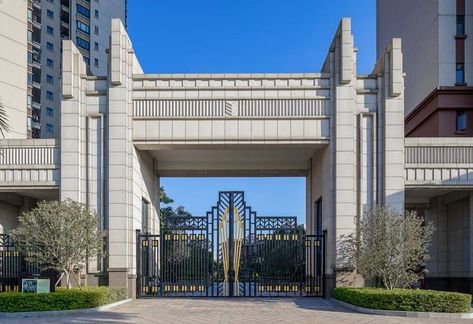 Estate Gates, Compound Wall Design, Luxurious Mansion, Commercial Design Exterior, Gate Way, House Roof Design, Entrance Gates Design, Door Design Images, Main Gate Design