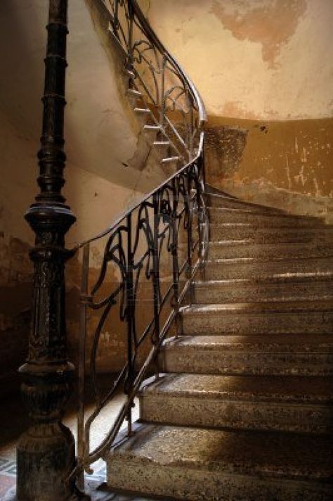 pictures of 0ld staircases - Bing Images Never Ending Staircase, Vintage Stairs, Vintage Staircase, Old Staircase, Republic Of Georgia, Abandoned Architecture, House Staircase, South Ossetia, Georgia Homes