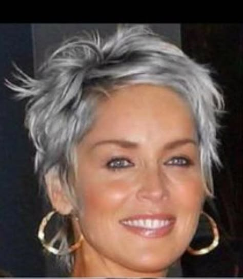 Short Grey Haircuts, Funky Short Hair, Short Silver Hair, Gorgeous Gray Hair, Short Hair Pixie Cuts, Gray Hair Cuts, Choppy Hair, Messy Short Hair, Super Short Hair