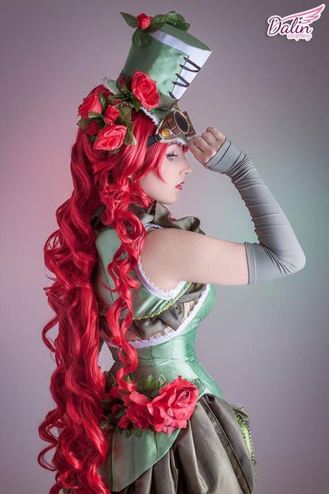 Character: Poison Ivy (Dr. Pamela Isley) / From: DC Comics 'Batman' & 'Gotham City Sirens' / Cosplayer: Dalin Cosplay / Photo: Cato Kusanagi 2014 Ivy Costume, Cosplay For Women, Poison Ivy Cosplay, Geek Women, Poison Ivy Costumes, Top Cosplay, Dc Cosplay, Steampunk Cosplay, Punk Girl