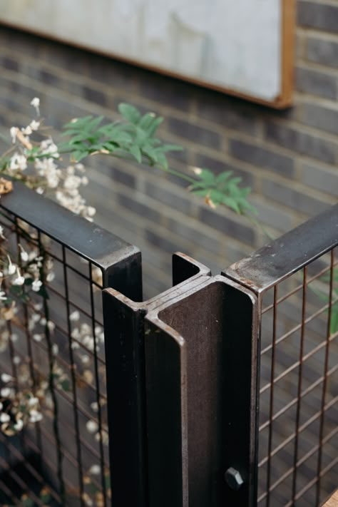 Modern House Fence, Forest Gate, House Fence, Old Manor, Front Courtyard, Steel Fence, House London, Jack And Jill Bathroom, The Modern House