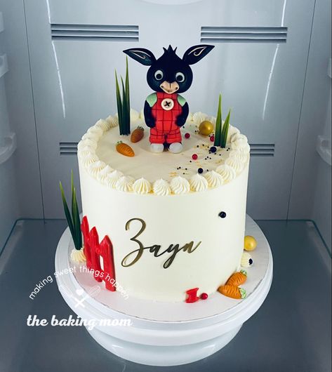 Bing cake Bing Bunny Cake, Bing Cake, Bing Bunny, Buttercream Birthday Cake, Baby Birthday Decorations, Bunny Cake, Boy Stuff, Birthday Boy, Kids Cake