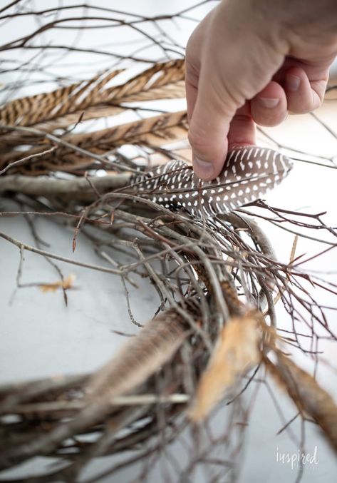 How to Make a Feather Wreath for Fall #feather #wreath #fall #DIY #fallwreath #featherwreath #falldecor #decorating #handmade #rustic #cottagecore Diy Fern Wreath, Wreaths With Feathers, Turkey Feather Crafts, Feather Wreath Diy, Feather Ornaments, Rustic Cottagecore, Feather Crafts Diy, Wreath For Fall, Diy Feather