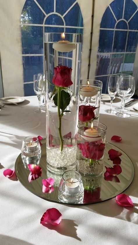 Wedding Centerpieces Diy Red, Floating Candle Centerpieces Wedding, Floating Candles Wedding, Flowers And Candles, Single Flowers, Floating Candle Centerpieces, Candle Wedding Centerpieces, Rose Centerpieces, Wedding Floral Centerpieces