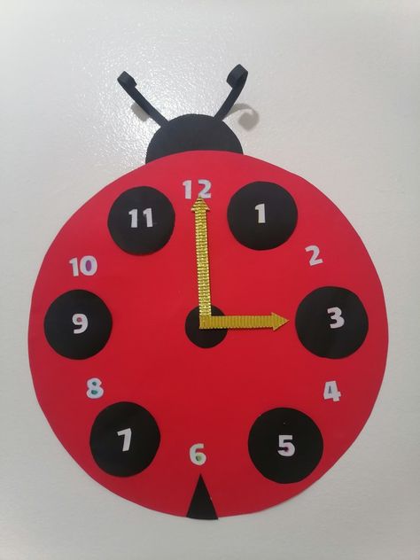 Clock Projects For Kids, Multiple Canvas Paintings, Paper Clock, Diy Serum, Maths Paper, Clock Craft, Math Crafts, Toddler Arts And Crafts, Clock For Kids