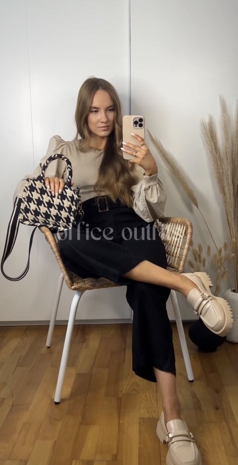 Women Outfit With Loafers, Beige Chunky Loafers Outfit Women, Cream Colored Loafers Outfit, Chunky Tan Loafers Outfit, Chunky Cream Loafers Outfit, Nude Loafers Outfit Women, Cream Loafers Outfit Women, White Chunky Loafers Outfit, Cream Loafers Outfit