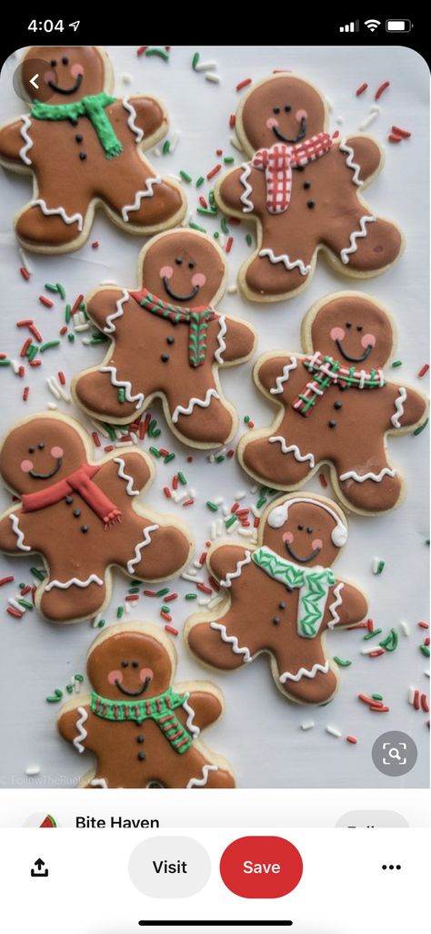 Decorated Gingerbread Man Cookies, Royal Icing Gingerbread House, Christmas Sugar Cookies Decorated, Gingerbread Cookies Decorated, Icing Tips, Gingerbread Man Cookies, Christmas Cookies Decorated, Christmas Sugar Cookies, Icing Cookies