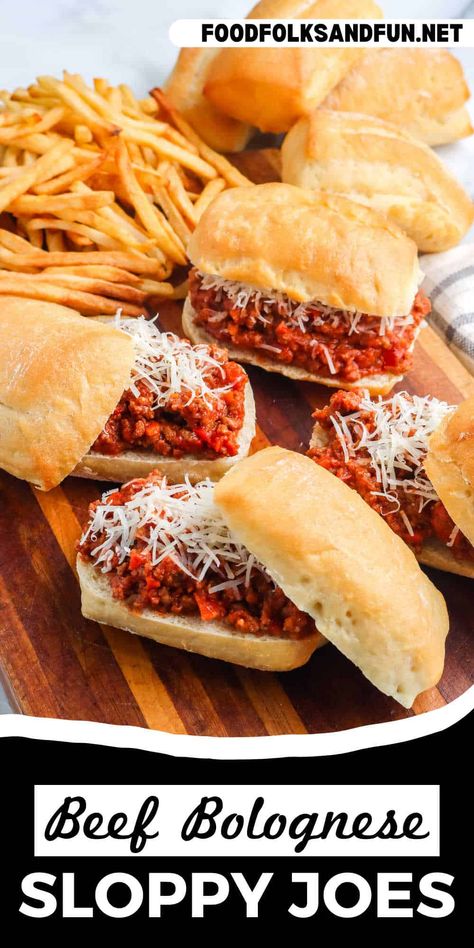 Italian Sloppy Joes, Food With A Twist, Beef Bolognese, Quick Pasta Recipes, Fav Food, Sausage And Peppers, Bolognese Sauce, Slider Recipes, Sloppy Joes