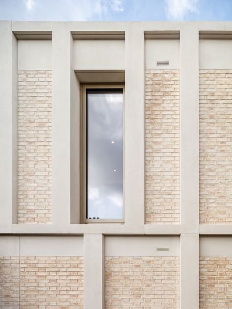 The window colour was specifically chosen to match the clean exterior design, with the light colour blending effortlessly with the pale bricks of this residential development. Brick Detail, Light Brick, Minimal Architecture, Brick Architecture, Contemporary Apartment, Brick Facade, Contemporary Farmhouse, Contemporary Wallpaper, Brick Building