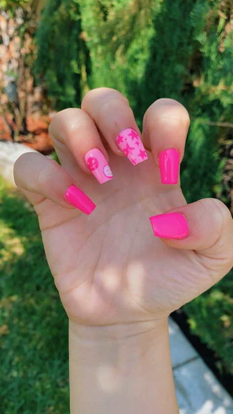 vsco, vsco nails, pink nails, pink acrylic nails, pink gel x nails, smiley face nails, star design nails, vsco acrylic nails, nail design idea, nail art idea, cute nails, preppy nails, preppy acrylic nails, coffin shape nails, summer nails, spring nails, summer gel x nails, preppy grl x nails, gel x coffin nails, long nail idea, long nails, pink preppy nails, smiley nail art, vsco photo editing, saturated nails, colorful nails, vibrant nails, pink vibrant nails, girly nails, girly nails idea Hot Pink Nails With Smiley Face, Preppy Smiley Face Nails, Coffin Shape Nails Summer, Pink Nails With Design Ideas, Cute Nails Preppy, Pink Smiley Face Nails, Nails Preppy Summer, Pink Preppy Nails, Preppy Acrylic Nails