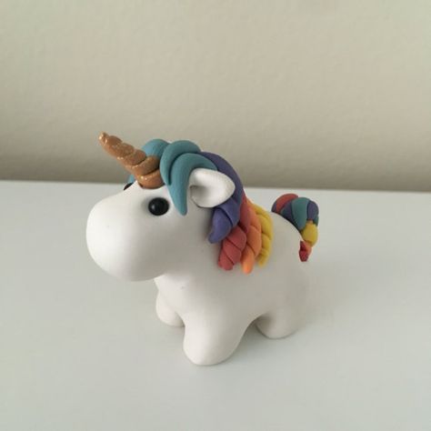 Everyone needs a unicorn buddy! You may request any colors. Made from polymer clay  1.5 x 1.5 Crea Fimo, Fondant Animals, Fondant Figures, Cute Polymer Clay, Polymer Clay Miniatures, Clay Animals, Cute Clay, Clay Miniatures, Fimo Clay