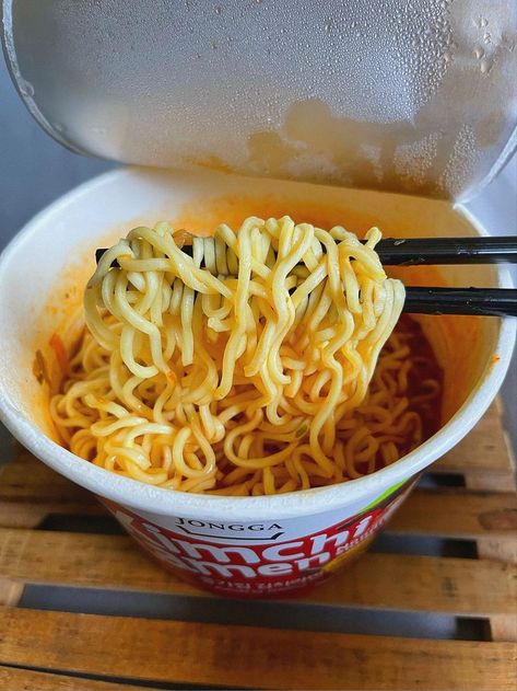 Kimchi Ramen Aesthetic, Ramen Noodles Maruchan, Noodle Shop Aesthetic, Ramen Cup Noodles Aesthetic, Ramen Cup Aesthetic, Foods To Make For Dinner, Cup Noodles Aesthetic, Ramen Noodles Aesthetic, Noodle Aesthetic