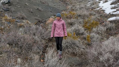 Patagonia Torrentshell Woman, Patagonia Torrentshell, Outdoor Outfits, Patagonia Outfit, Hook Design, Heavy Rain, Running Jacket, Wrist Cuffs, Patagonia Womens