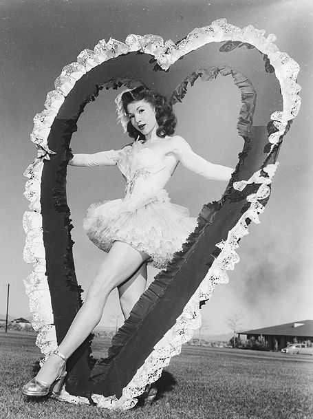 fluff lecoque miss thunderbird - Google Search Arlene Dahl, To My Valentine, Cyd Charisse, Valentines Day Pictures, Gene Kelly, Winter Images, Old Shows, Vintage Pinup, Vintage Valentines