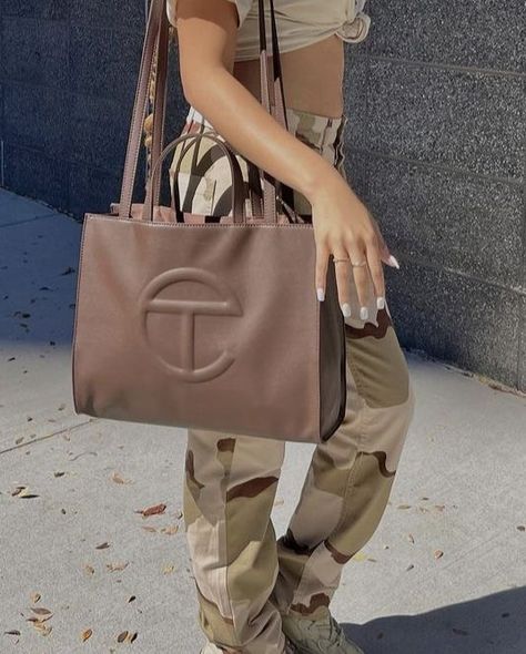 Telfeezy Bag, Telfar Bag Aesthetic, Telfar Bags, Telfar Bag, Luxury Bags Collection, Handbag Essentials, Girly Bags, Luxury Purses, Fancy Bags