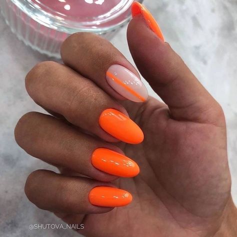 French Tips Oval, Neon Orange And Pink Nails, Short Square French Tips, Gel Nails For Spring, Manicure New Year, Square French Tips, New Year Manicure, Manicure Short Nails, Bright Orange Nails