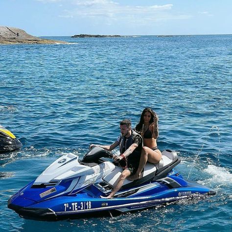 Jet Ski Aesthetic Couple, Jetski Pictures Couples, Jetski Couple, Jet Ski Couple, Summer Pose, Capo Plaza, Ski Pictures, Ski Aesthetic, Summer Poses