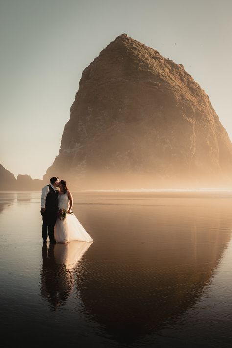 Oregon Coast Wedding, Haystack Rock, Cannon Beach Oregon, Rock Beach, Rock Wedding, Wedding Location, Cannon Beach, Oregon Wedding, Coast Wedding