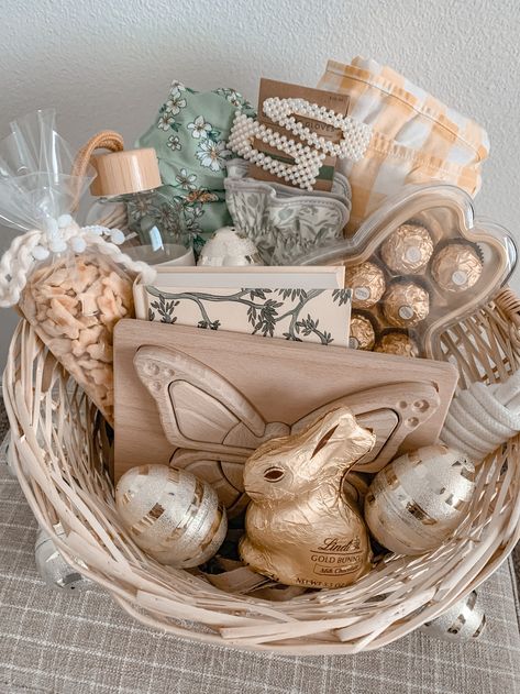 Easter Basket Goodies — CATRINA SIVULA Elegant Easter Baskets, Neutral Easter Basket Ideas, Women Easter Basket Ideas, Easter Basket Inspiration, Beautiful Easter Baskets, Simple Easter Gifts For Adults, Womens Easter Basket, Adult Kids Easter Basket, Easter Basket For Friends