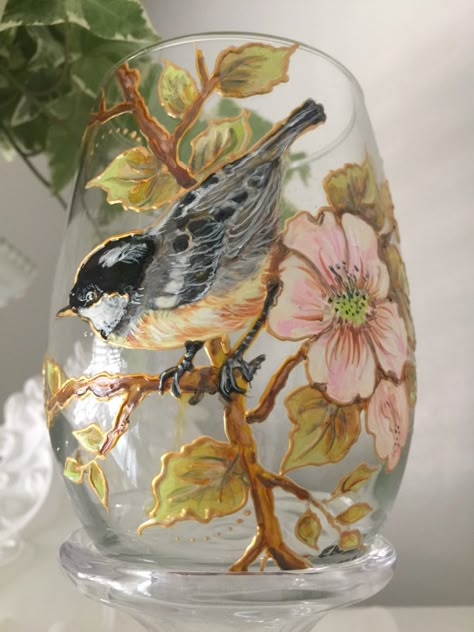 Glass Painting Birds, Glass Painting Designs On Mirror, Painting On Glass Cups, Paint Glass Vase, Glass Painting Flowers, Acrylic Glass Painting Ideas, Painting Glass Jars, Glass Painting Ideas, Glass Painting Patterns