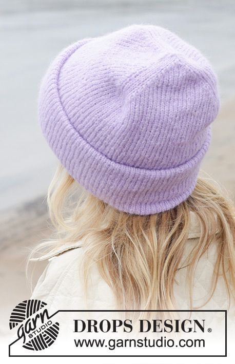 Edge of Twilight Hat / DROPS 242-7 - Free knitting pattern Reversible Beanie Knitting Pattern, Tube Hat Knitting Pattern, Musselburgh Hat Pattern, Musselburgh Hat Pattern Free, Knit Beanie Pattern Free, Knit Hat Pattern Free, Hat Knit Pattern, Beanie Pattern Free, Beanie Knitting Patterns Free