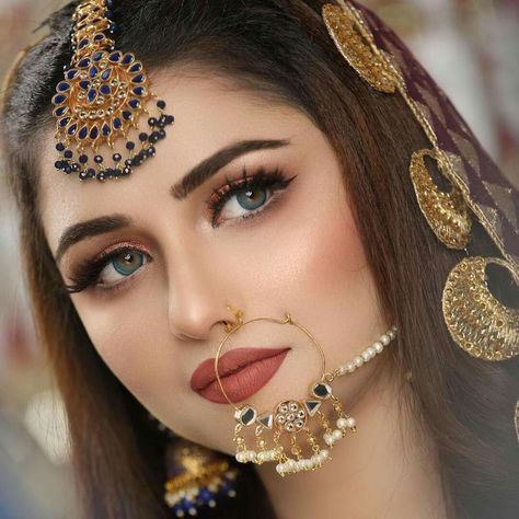 Pakistani bridal Photography, latest bridal makeup and elegant jewelry fashion, beautiful and stunning bridal look, latest Pakistani bridal makeup Bridal Pictures Pakistani, Bridal Makeup Looks Pakistani, Kashees Bridal Makeup, Pakistani Makeup Looks, Bridal Makeup Pictures, Latest Bridal Makeup, Bridal Makeup Videos, Pakistani Bridal Hairstyles, Pakistani Bridal Makeup