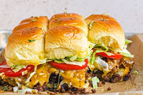 Bodega Recipes, Chop Cheese Sliders, Chopped Cheese Recipe, Chopped Cheese Sliders, Chopped Cheese Sandwich New York Recipe, Bodega Sandwich, Chop Cheese, American Cheese Recipes, Gourmet Sandwiches Recipes