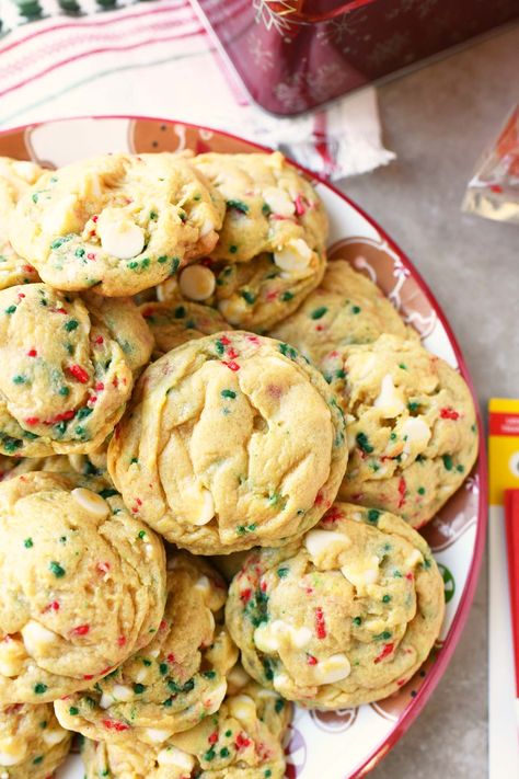 Christmas Vanilla Pudding Cookies, Pudding Cookies Vanilla, Christmas Cookies With Pudding, Christmas Sprinkle Pudding Cookies, Cookies Made With Vanilla Pudding, Christmas Pudding Cookies Recipes, Pudding Cookies Christmas, Pudding Christmas Cookies, Cookies For Santa Recipe