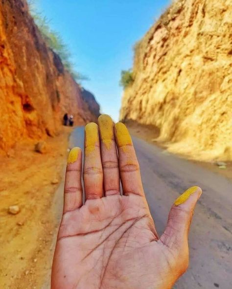 http://balckbae.blogspot.com/2021/04/blog-post_13.html Mountain Pass, Udaipur, The Mountain, Soil, Tourism, India, Range, History, Yellow