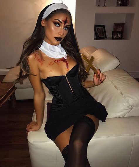 Best Dressed Halloween Costume, Halloween Costumes Cute Scary, Halloween Costume Cute Women, Scary Cute Costumes, Halloween Costumes 2023 Ideas, Halloween Dress Up Ideas For Women, Non Costume Halloween Outfits, Women Scary Halloween Costume Ideas, Nun Makeup Halloween Pretty