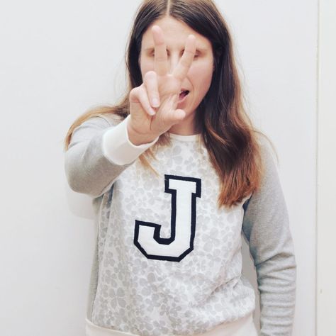 Diy Sweatshirt Ideas, Varsity Letter Sweatshirt, Sweatshirt Diy, Serger Stitches, Sweatshirt Ideas, Varsity Letters, Letter Diy, Letter Sweatshirt, Diy Sweatshirt