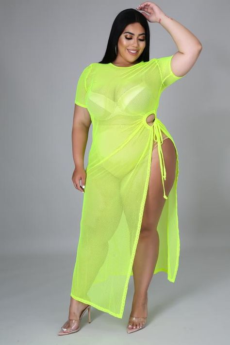 Jesenia Perez, Fish Net, Curvy Women Outfits, Beautiful Women Over 40, Curvy Girl Outfits, Curvy Girl Fashion, Plus Dresses, Cover Up Dress, Plus Size Fashion