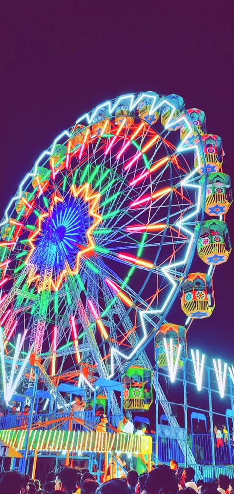 Fairy Wheel, Ferris Wheel Wallpaper, Ferris Wheel Aesthetic, Wheel Aesthetic, Less Social Media, Amusement Park Rides, Amusement Park, Aesthetic Photography, Ferris Wheel