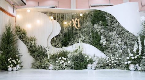 Koala Decor, Small Stage, Moodboard Wedding, Backdrop Props, Wedding Artwork, Photo Area, Lobby Decor, Wedding Hall Decorations, Wedding Mirror