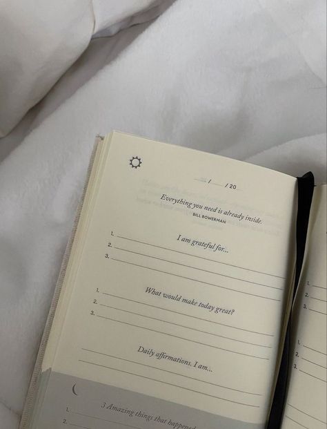 self care, journaling, journal, planner, study journal planner, 5 minute journal, aesthetic picture, journal prompt, gratitude, motivation, reflection, mindfullness 5 Minutes Journal, 5 Minute Journal, The Five Minute Journal, 2023 Vibes, Aesthetic Note, Intelligent Change, Romanticize School, Five Minute Journal, Morning Gratitude