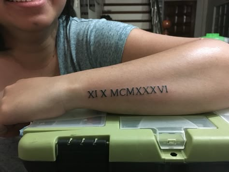 Roman Numerals Wrist Tattoo, Dedicated Tattoos, Papa Tattoo, Tattoo Mom, Skin Aesthetic, Crazy Tattoos, Roman Numeral Tattoos, Ab Day, Weird Tattoos