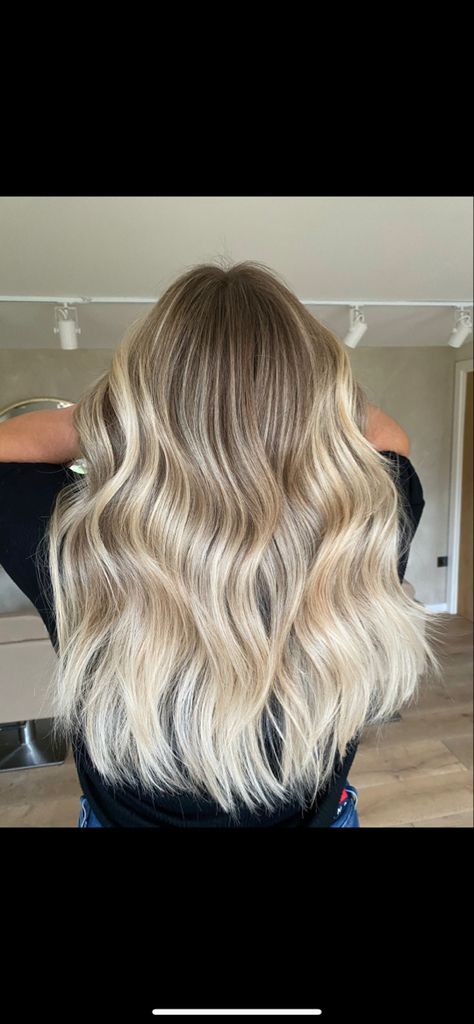 Blonde Balayage With Natural Roots, Half Head Of Highlights Blondes, Half Head Balayage Blonde, Blonde Half Head Foils, Half A Head Of Highlights Blondes, Half Head Blonde Highlights, Half A Head Of Foils, Half A Head Of Highlights, Blonde Blended Roots