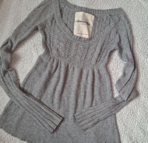 Babydoll Sweater, Pinterest Famous, Twilight Outfits, Bella Swan, Elena Gilbert, 2000s Fashion, Dream Clothes, Cute Tops, Y2k Vintage