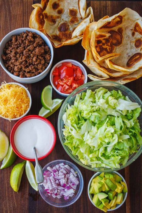 Best Taco Salad, Taco Shell Recipe, Easy Taco Salad Recipe, Taco Salad Dressing, Taco Salad Ingredients, Honey Mustard Salad Dressing, Turkey Taco Salad, Taco Salad Bowls, Healthy Tacos Salad