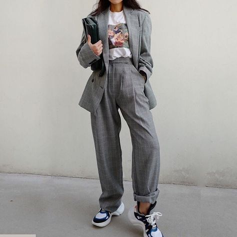 Double check ! New arrivals! Plaid #suit #workit #frankiegirl #thefrankieshop Suits And Sneakers, Hell Fire, Photo Inspo, Outfits Ideas, Urban Fashion, 90s Fashion, Look Fashion, Karl Lagerfeld, Aesthetic Clothes