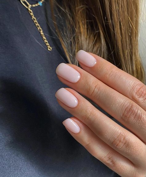 Clean Manicure Classy, Clean Nails Short, Short Russian Manicure, Russian Nails Manicures, Russian Nails Design, Russian Manicure Short Nails, Russian Manicure Design, Mary Nails, Russian Nails