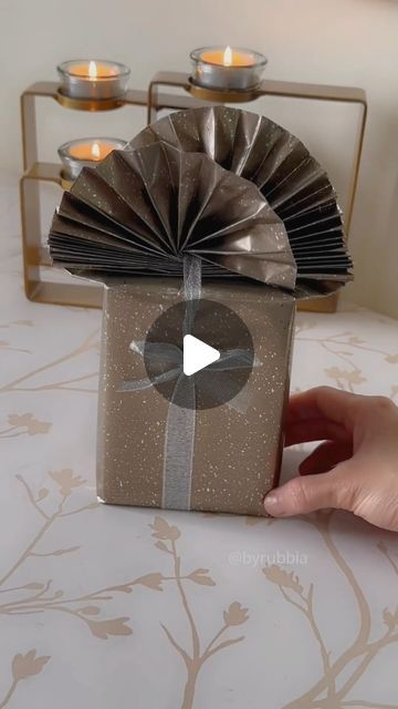 Gift Wrapping Perfume, Wrapping Perfume Gift, Cologne Gift Wrapping Ideas, Luxury Gift Wrapping Ideas, How To Wrap A Perfume Gift, How To Wrap Perfume Gift, Perfume Wrapping Ideas, How To Wrap A Present, Perfume Gift Wrapping Ideas