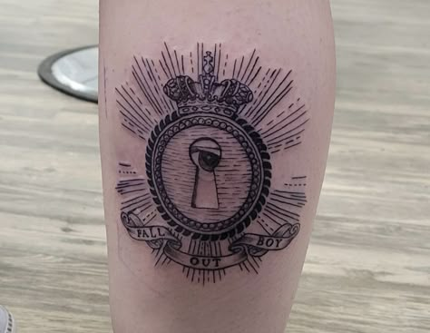 Fob Tattoo, Fall Out Boy Tattoo, Tatu Ideas, Xo Tattoo, Pins Board, Band Tattoos, Skeleton Tattoos, Boy Tattoos, Band Tattoo