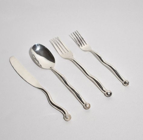 If You're Looking for a New Set of Flatware, Your Search Stops Here - Sight Unseen Asian Dinnerware, Flatware Design, Black Flatware, Modern Flatware, Pvc Pipe Crafts, Cutlery Design, Gold Flatware, Vintage Cutlery, Sight Unseen