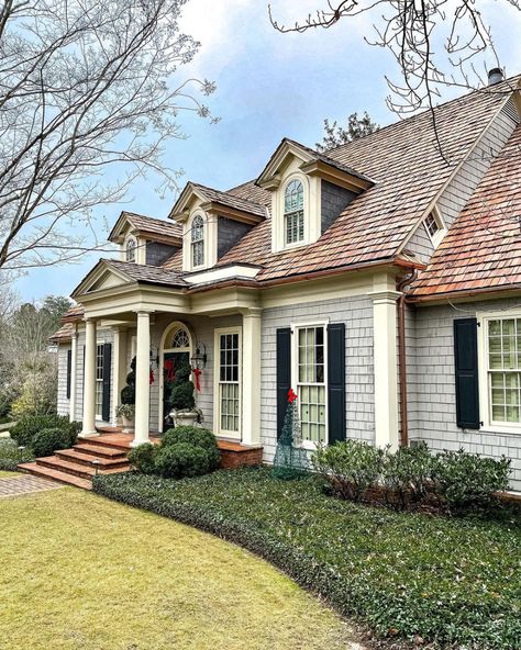 Quintessential Homes (@buckheadbecky) • Instagram photos and videos Small Colonial House Exterior, American Homes Exterior, Small Colonial, Architecture Classic, Suburban House, French Country House, Dream House Exterior, New Home Designs, Colonial House