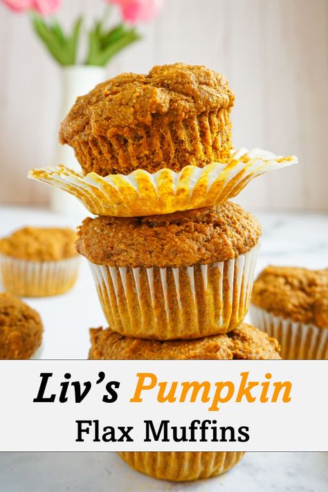 These healthy whole grain pumpkin flax muffins have the most tender crumb and are packed full of pumpkin spice flavours. Pumpkin Seed Muffins, Pumpkin Chia Muffins, Flax Seed Muffins Healthy, Flax Seed Pumpkin Muffins, Muffins With Flax Seed, Pumpkin Flaxseed Muffins, Flax 4 Life Muffin Recipe, Flax Seed Muffins Keto, Pumpkin And Flax Seed Recipes