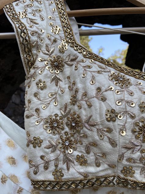 Wedding Gifts Indian, Off White Wedding Dresses, Raw Silk Blouse, Bridal Lengha, Zardozi Work, Georgette Lehenga, Zardozi Embroidery, Wedding Moodboard, Indian Gifts